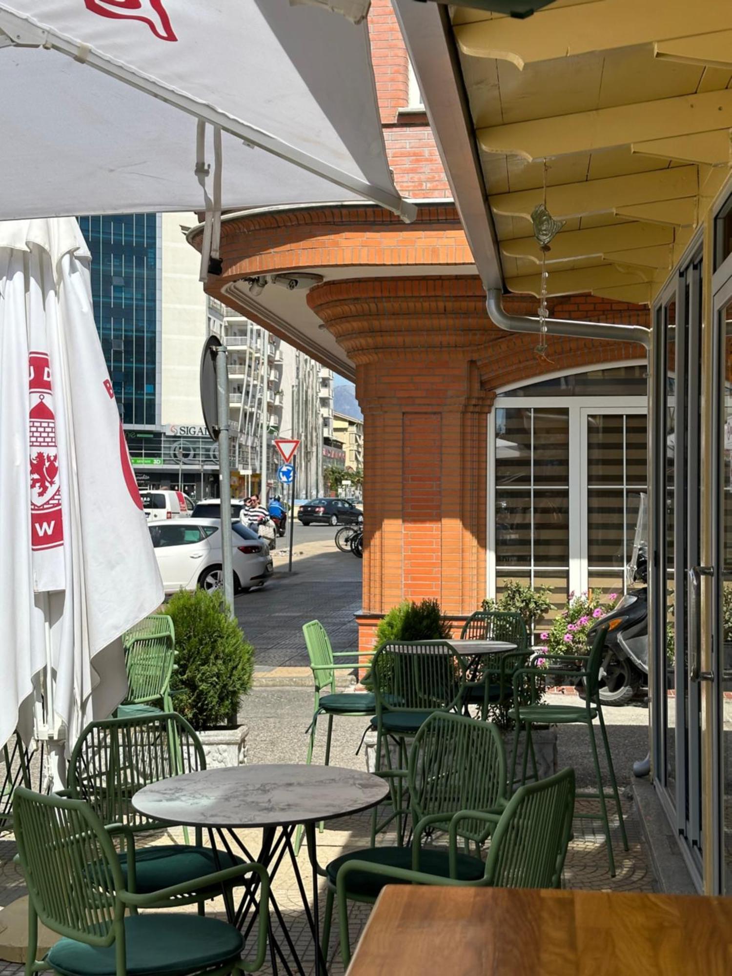 Canarin Hostel Shkodër Exterior foto